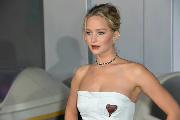 Jennifer Lawrence
